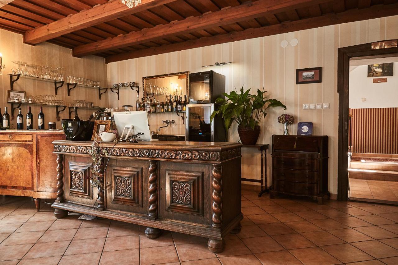 Hotel Salamander Banska Stiavnica Exterior photo
